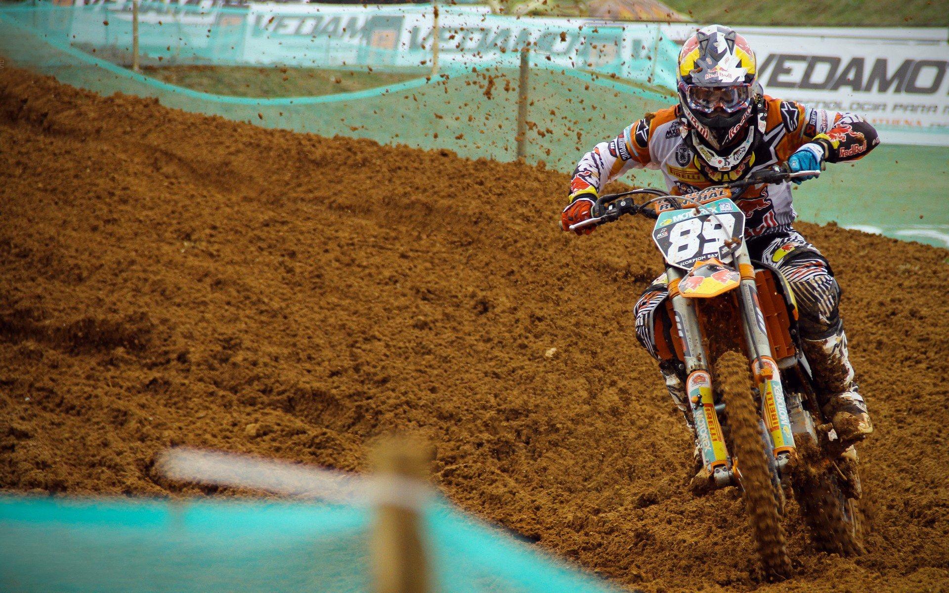 球场如舞台，库里赛场翻滚表演欲望爆炸，勇士逆转胜局