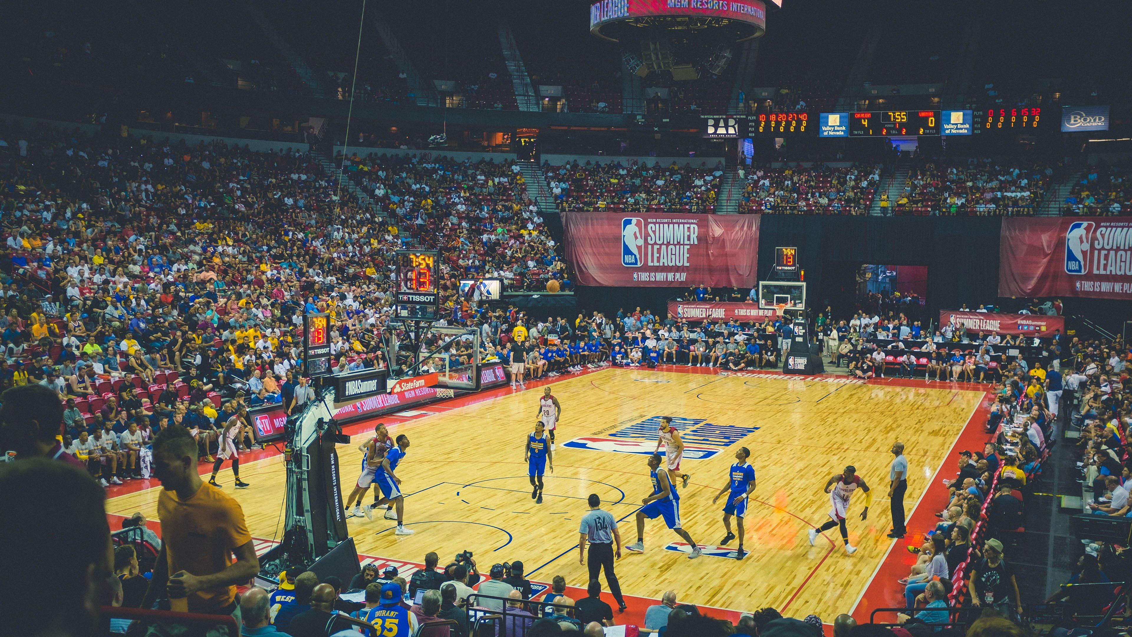 人的成见是一座大山！谁说浓眉不能打4号位？