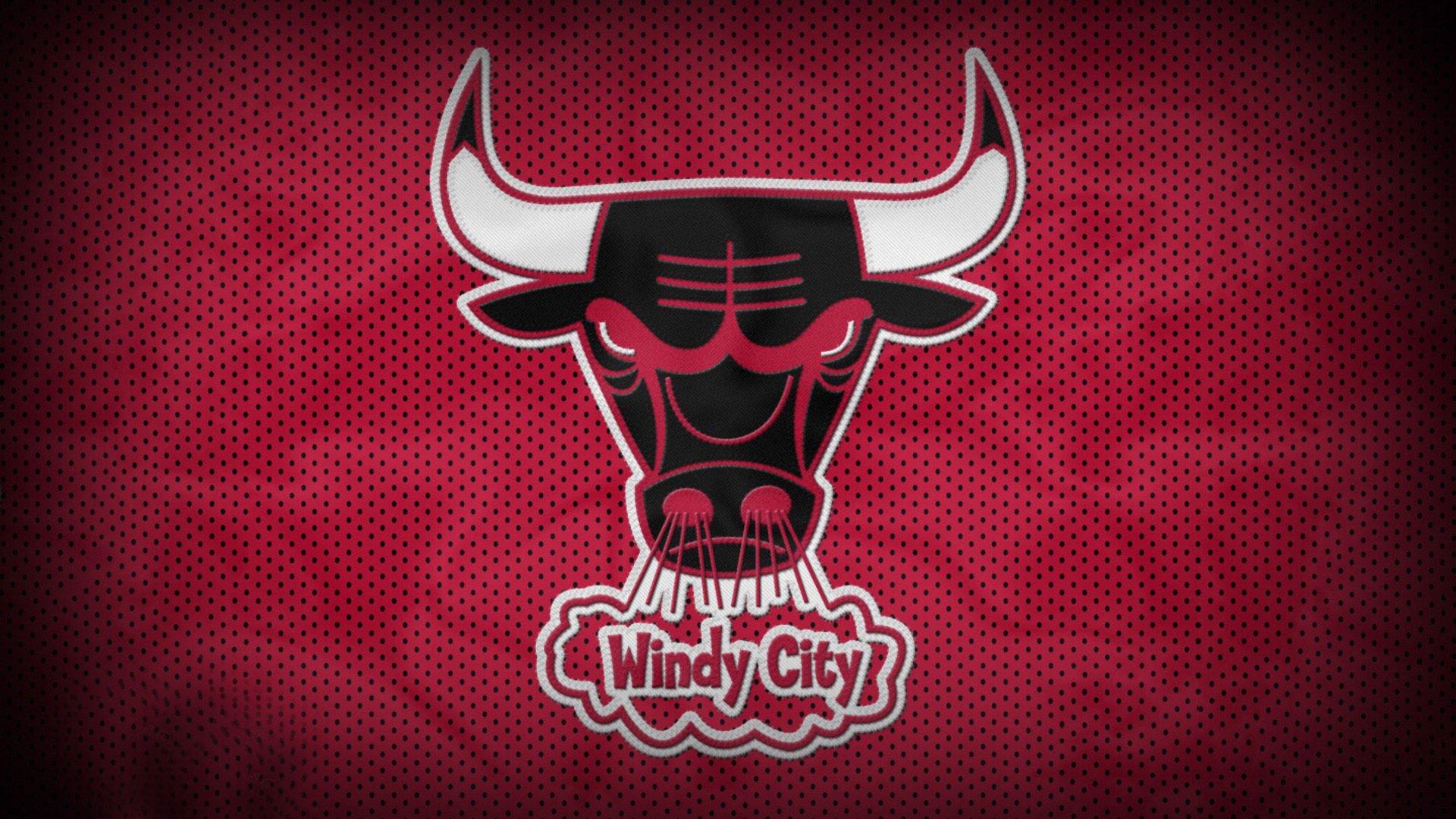 罗基赛后直言判罚疏漏，霍伊伦争议肘击应招致红牌，VAR介入仍存盲区引技术争议